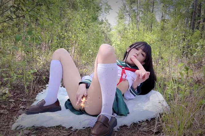 Kittyxkum绯红小猫-新作，戈薇在茫茫荒野中需要帮助[1v/543.5M]